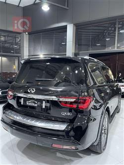 Infiniti QX80